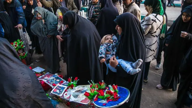 ईरान में बम धमाके