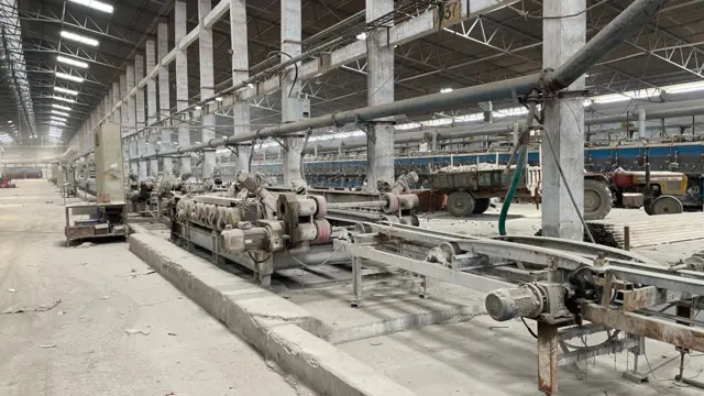 ઈરાન યુદ્ધ, અમેરિકા, ઇઝરાયલ, ગુજરાત, મોરબી, સિરામિક ઉદ્યોગ, બીબીસી ગુજરાતી, ફૅક્ટરીઓ બંધ, યુદ્ધની અસર, ગૅસ, કોલસો, મોરબી સિરામિક ઉદ્યોગ