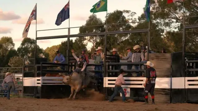 در وسترن سیدنی، سواری اسب وحشی به یک سنت تبدیل شده است