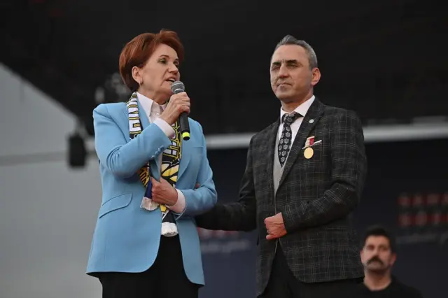 Akşener
