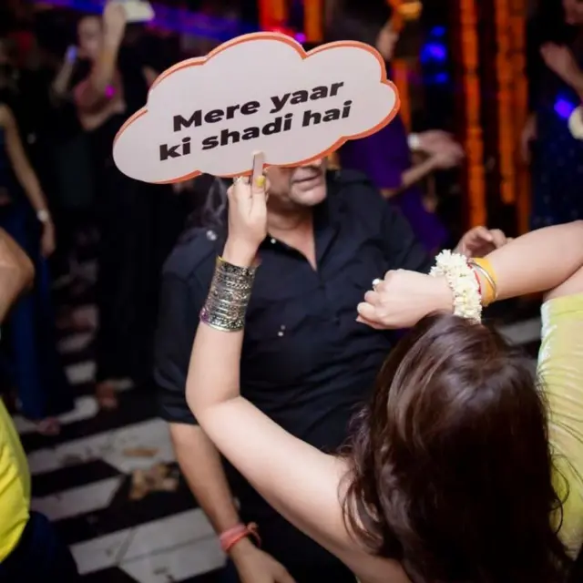 
या इव्हेंटची रचना ते शक्य तितके खऱ्या विवाह सोहळ्यासारखे दिसावेत अशी करण्यात आली आहे