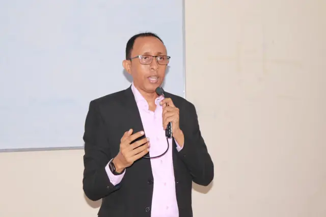 Haddaba waa maxay aragtida ama barnaamijka siyaasadeed ee uu isbahaysigani soo bandhigi doono, muxuuse ka beddeli karaa saaxadda siyaasadda iyo xaaladda siyaasadeed ee hadda dalka ka jirta ?