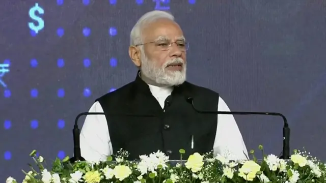 नरेंद्र मोदी