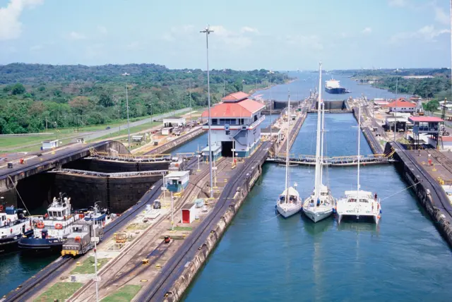 பனாமா கால்வாய்