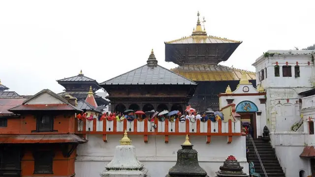 காத்மாண்டுவில் உள்ள பசுபதிநாத் கோயில் 