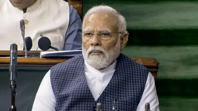 नरेंद्र मोदी 