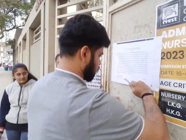 રાજકોટના પરીક્ષા કેન્દ્રોની બહાર પરીક્ષા મોકુફ રહ્યાની સૂચના લગાવી દેવામાં આવી હતી