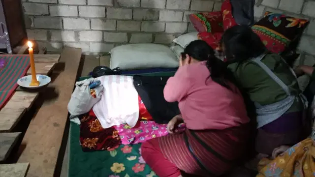 သေဆုံးသွားတဲ့ကလေးငယ်တစ်ဦးရဲ့ မိသားစုဝင်တွေ