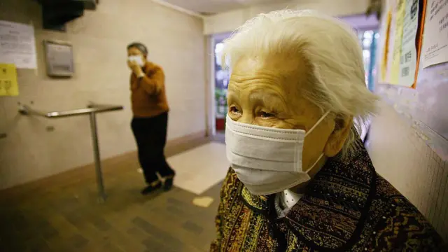 Kelompok lansia, anak, dan orang dengan komorbid sangat rentan mengalami gejala lebih berat jika tertular varian baru influenza tersebut. 