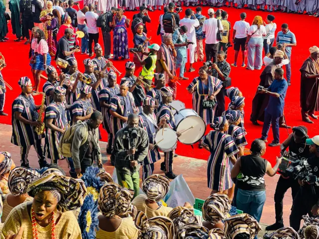 Aworan ero ni gbagede Ojude Oba.