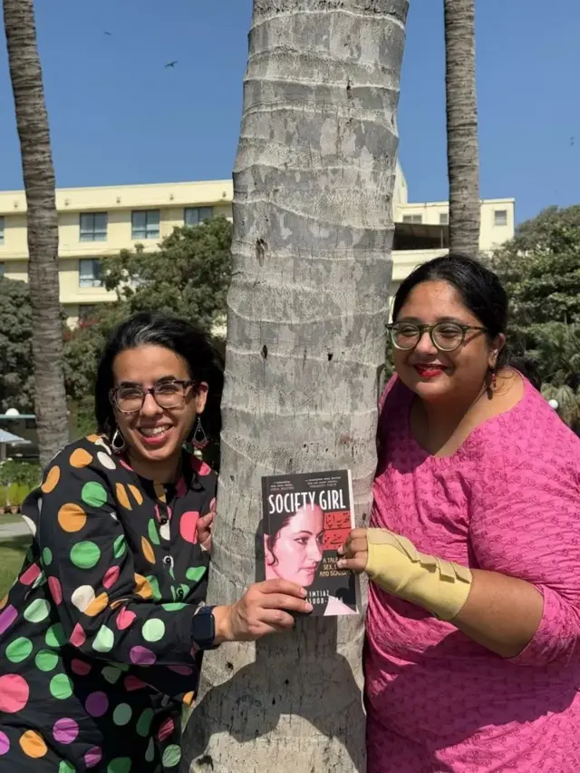 'ਸੋਸਾਇਟੀ ਗਰਲ' ਦੇ ਲੇਖਕ ਸਾਬਾ ਇਮਤਿਆਜ਼ ਅਤੇ ਤੂਬਾ ਮਸੂਦ ਖਾਨ