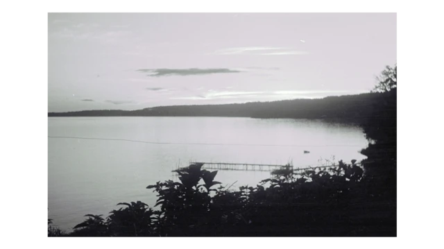 Pemandangan pantai di Biak. Pulau ini dianggap strategis karena memiliki batas dengan Pasifik.