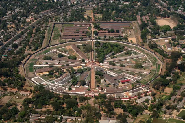 အင်းစိန်စစ်တမ်းရေးတဲ့ သခင်စိုး အင်းစိန်ထောင်မှာ ၁၀ နှစ်နေခဲ့ရ