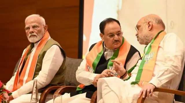 દિલ્હી વિધાનસભા ચૂંટણી કોણ જીતશે, અરવિંદ કેજરીવાલ, નરેન્દ્ર મોદી, અમિત શાહ, ભાજપ, આમ આદમી પાર્ટી, કૉંગ્રેસ, દિલ્હી વિધાનસભા ઍક્ઝિટ પોલ ઓપિનિયન પોલ પરિણામ, બીબીસી ગુજરાતી, બીબીસી ન્યૂઝ ગુજરાતી 