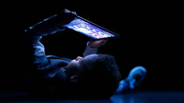 Keamanan anak di dunia maya 