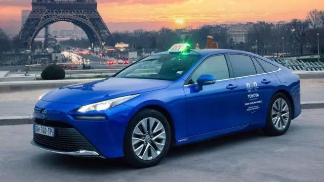 تویوتا میرای در شهر پاریس