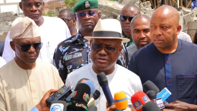 Nyesom Wike dey tok to press