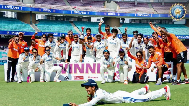 ऑस्ट्रेलिया को हराने के बाद भारतीय महिला क्रिकेट टीम