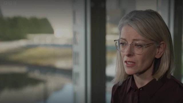 બીબીસી ગુજરાતી સ્કોટલેન્ડ પોલીસ મેરી મેકલોઘનિન હત્યા કેસ ડીએનએ સિગારેટ