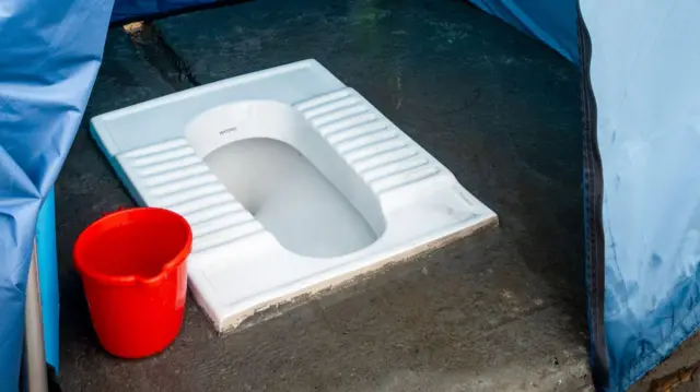 மலம் கழிக்க சிறந்த முறை எது? இந்திய பாணியா, மேற்கத்திய பாணியா?