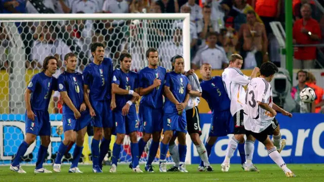 آلمان در نیمنهایی جام جهانی ۲۰۰۶ از ایتالیا (قهرمان آن دوره) شکست خورد