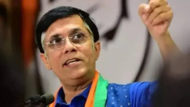 کانگریس پارٹی کے ترجمان پون کھیڑا نے بی جے پی حکومت کو نشانہ بنایا ہے