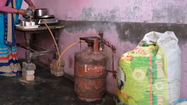 Agolo gáàsì ìdáná ní ilé ìdáná