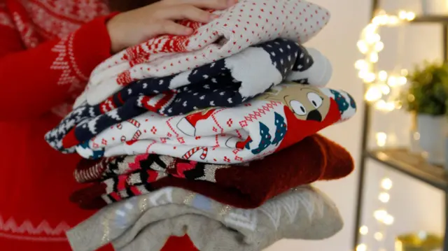 ठंड में कपड़ों की साफ़-सफ़ाई कैसे करें