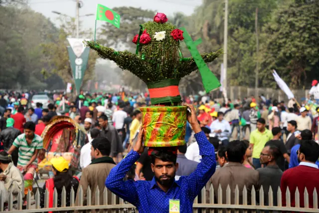 আওয়ামী লীগের মিছিল।