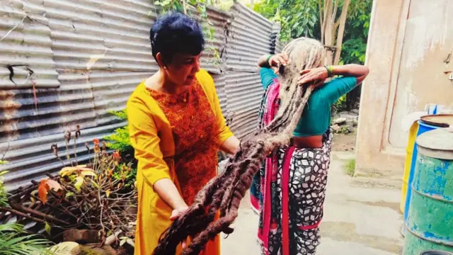 जट कापताना