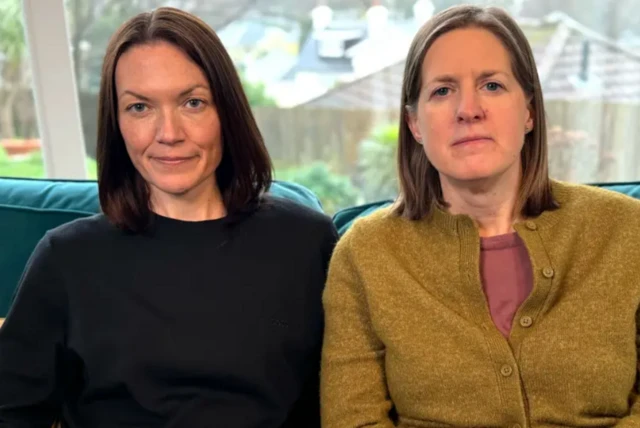 ਬੇਥ (ਖੱਬੇ) ਅਤੇ ਲੌਰਾ (ਸੱਜੇ