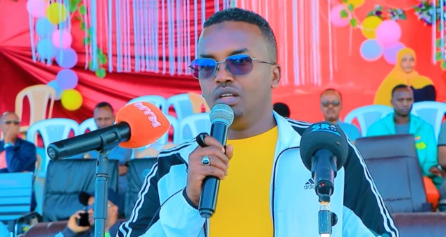 የወጣቶች እና ስፖርት ቢሮ ኃላፊው ሞሐመድ ማሕዲ አዳን