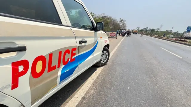 పోలీసులు