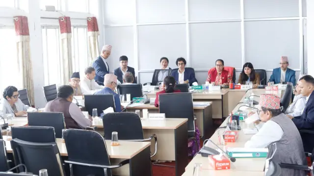 राष्ट्रिय सभाको विधायन व्यवस्थापन समितिको बैठकमा सङ्घीय निजामती सेवा विधेयक, २०८० को मस्यौदा प्रतिवेदनमा छलफल गर्दै सांसदहरू