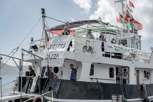 Salah satu kapal dalam ekspedisi GSF dipotret di pelabuhan Marmaris, Turki, 14 Mei lalu.