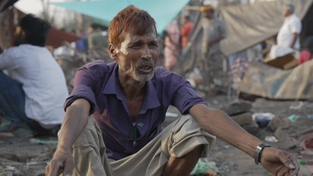 અહીં 261 ઝૂંપડીઓ સંપૂર્ણપણે બળી ગઈ લખનૌ આગ દુર્ઘટનામાં ઘર ગુમાવનારા લોકોએ જણાવ્યું કે ફાયર બ્રિગેડ બે કલાક પછી પહોંચી