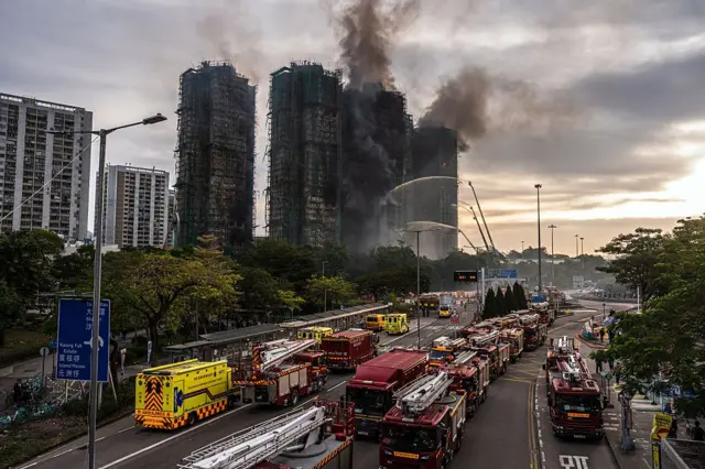 हाँगकाँगमध्ये भीषण आग; 44 मृत्यू, 45 गंभीर, 4,600 लोकांवर संकट