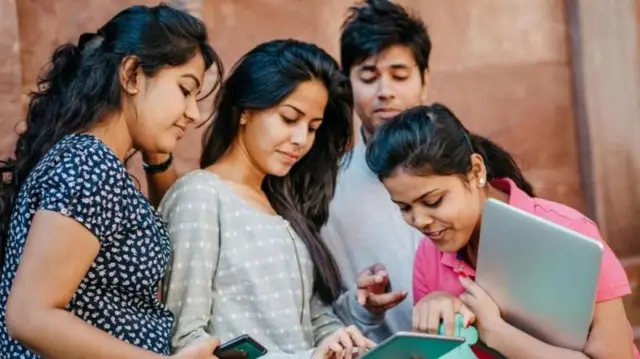 બીબીસી ગુજરાતી, ગુજરાત બજેટ 2025, કનુ દેસાઈ, ગુજરાત વિધાનસભા, રાજ્ય સરકાર મહિલા, ખેડૂત, યુવાનો, ગુજરાત સરકારની યોજનાઓ