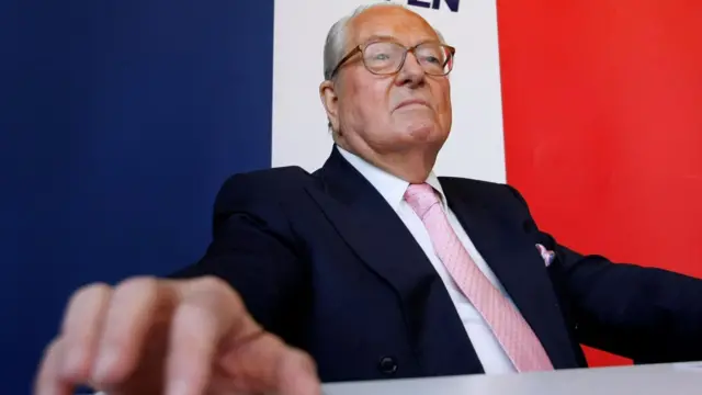 Muere el político de extrema derecha Jean-Marie Le Pen, 