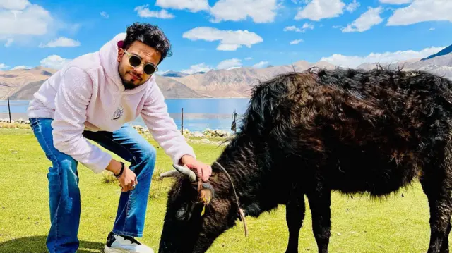 एल्विश यादव