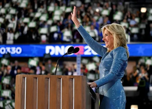 La primera dama Jill Biden durante la Convención Nacional Demócrata en Chicago, Illinois, Estados Unidos, el 19 de agosto de 2024.