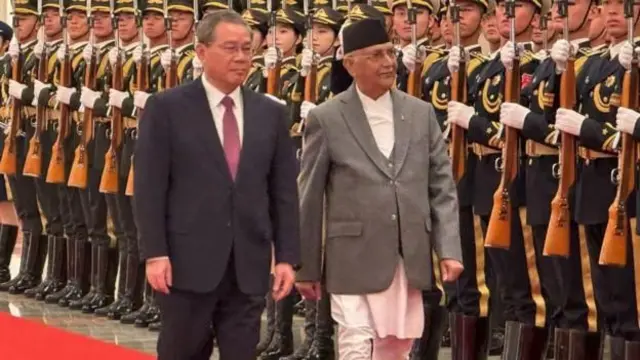 चिनियाँ प्रधानमन्त्री लि चियाङसँग प्रधानमन्त्री ओली