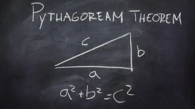 পিথাগোরাসের উপপাদ্য তিনিই আবিষ্কার করেছিলেন কি-না এ নিয়ে বিতর্ক আছে