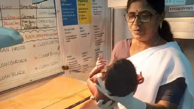 खतिजा बिबी बाळासोबत 