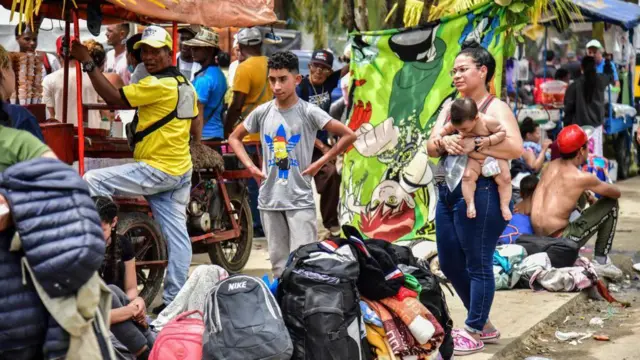 
Migrantes em Necoclí, Colômbia, em outubro de 2022