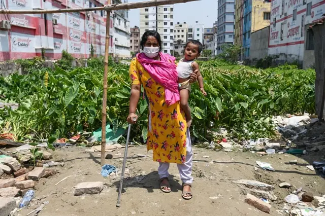 আহত শ্রমিক