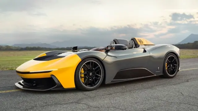 پینینفارینا B95 سقف و شیشه جلو ندارد