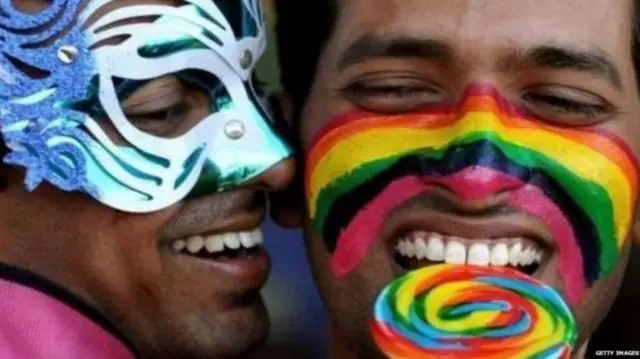 समलिंगी जोडपे 