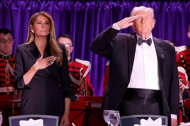 অনুষ্ঠানে যোগ দিয়েছিলেন ট্রাম্প ও মেলেনিয়া