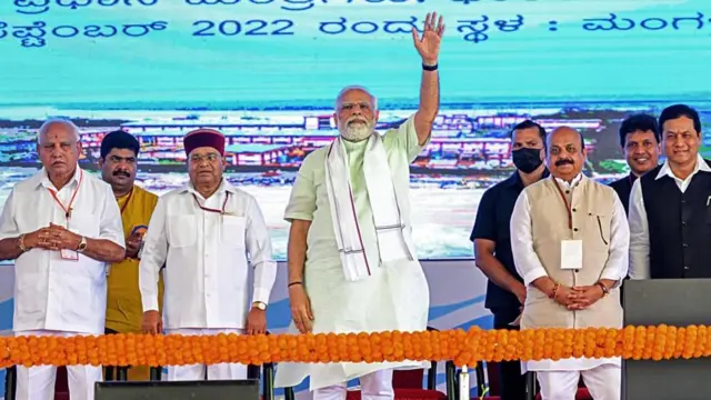 మోదీతో కర్ణాటక గవర్నర్ థావర్‌ చంద్ గెహ్లాట్‌